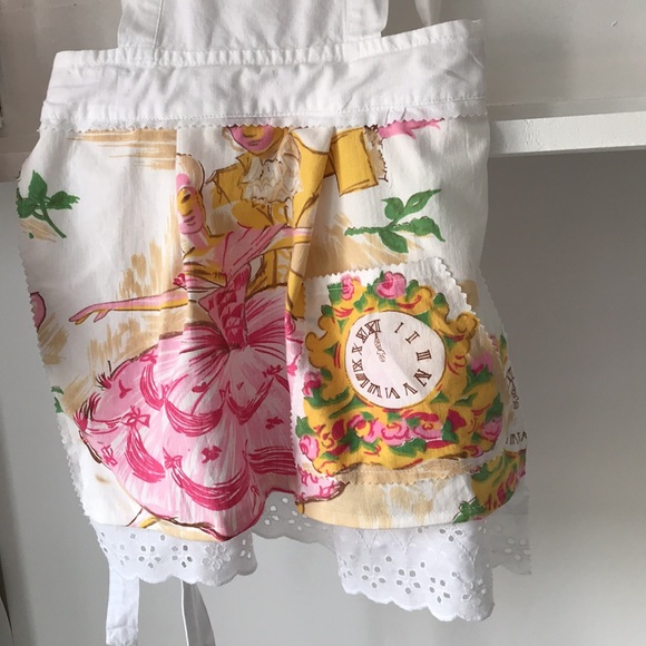 ❤️💕♻️Adorable Handmade Childs Apron - Gorgeous ♻️and all recycled materials ❤️ - Picture 4 of 11